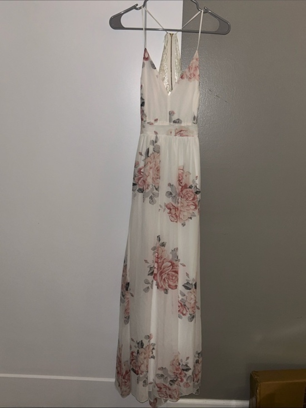 NWOT Lovely Day White Floral Maxi Dress - Size small